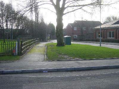 Roman Road, Hollinwood