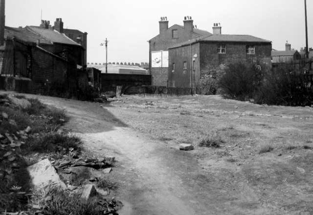 Hollinwood Branch Canal, Drury Lane Bridge